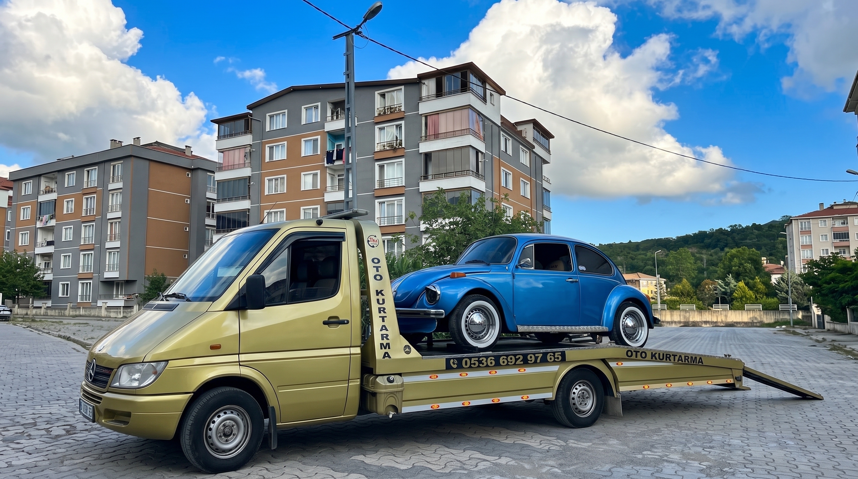 Ünye'de arızalı araç nakliyesi yapan Dalgıç Oto Kurtarma çekicisi